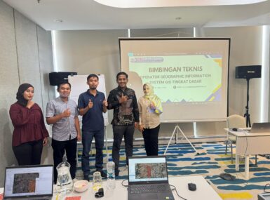 Pelatihan GIS Tingkat Dasar dengan QGIS untuk SDM Karakatau Steel